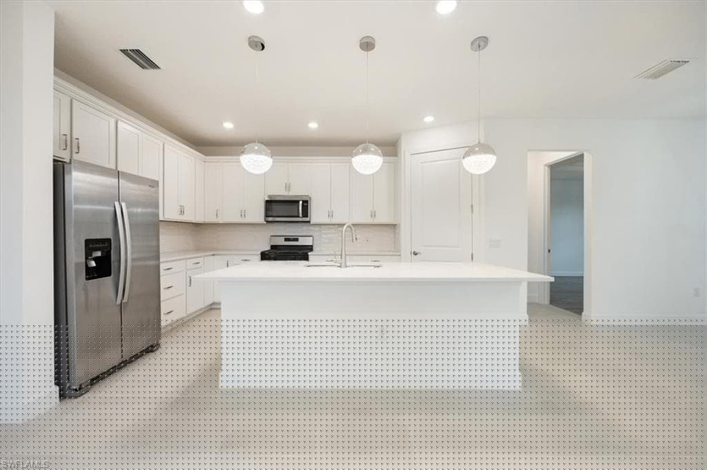 10335 Ventana Ln, Naples, FL 34120-3