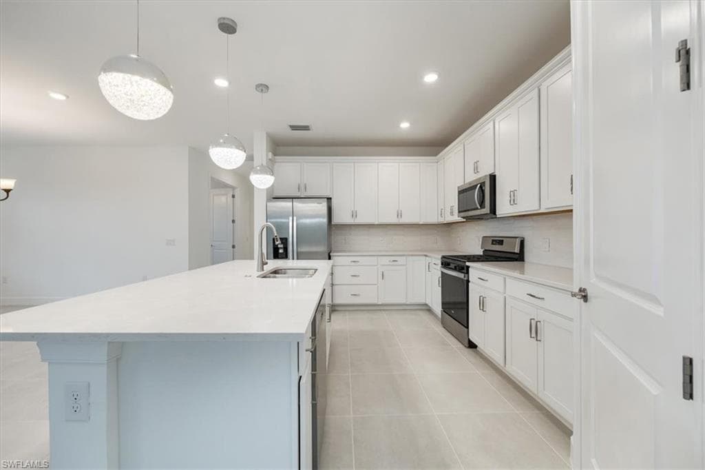 10335 Ventana Ln, Naples, FL 34120-4