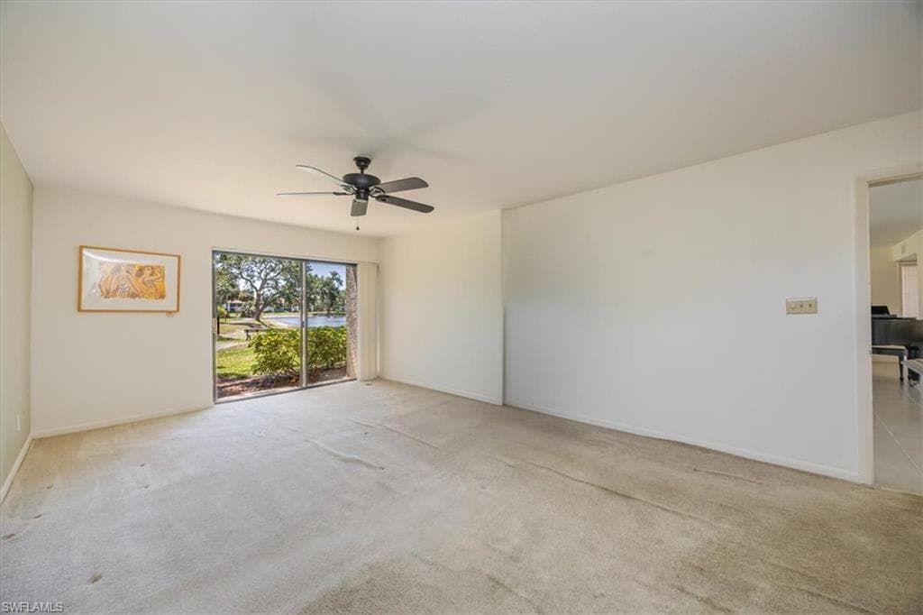576 Retreat Dr 101, Naples, FL 34110-13