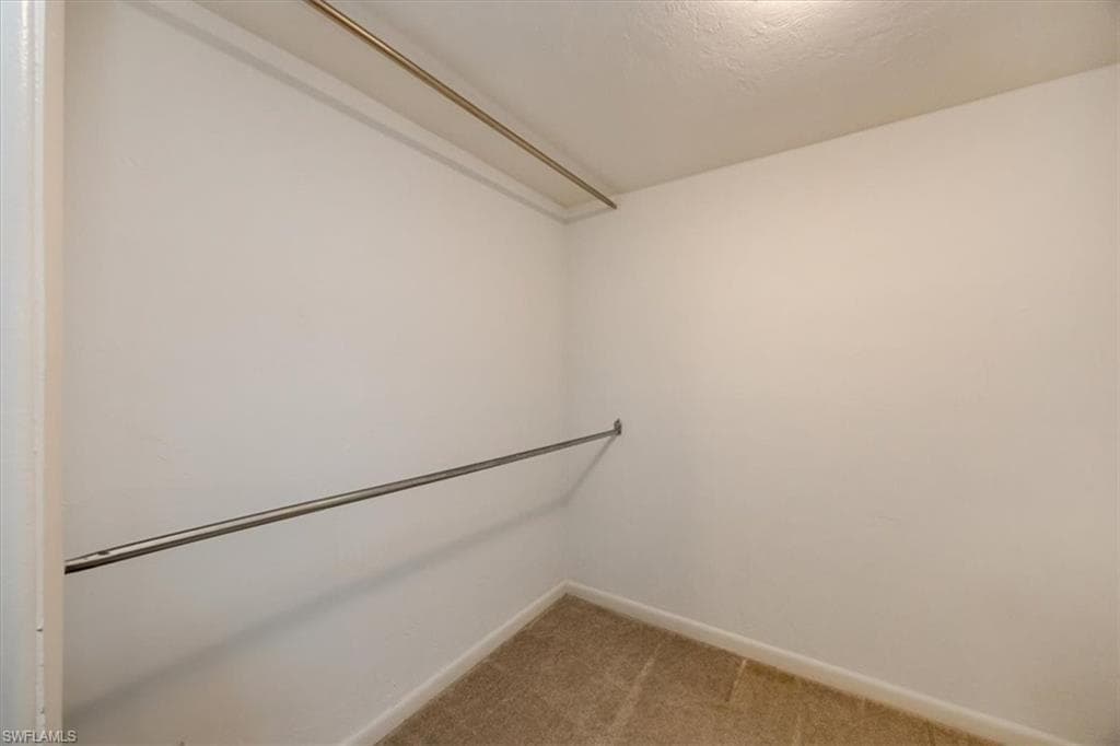 576 Retreat Dr 101, Naples, FL 34110-15