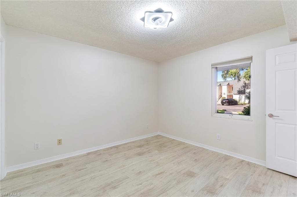 1526 Oyster Catcher Pt 1526a, Naples, FL 34105-23