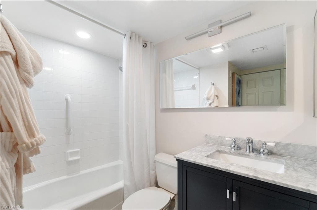 1526 Oyster Catcher Pt 1526a, Naples, FL 34105-24