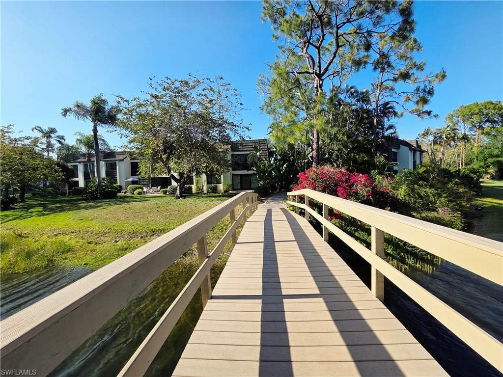 1526 Oyster Catcher Pt 1526a, Naples, FL 34105-34