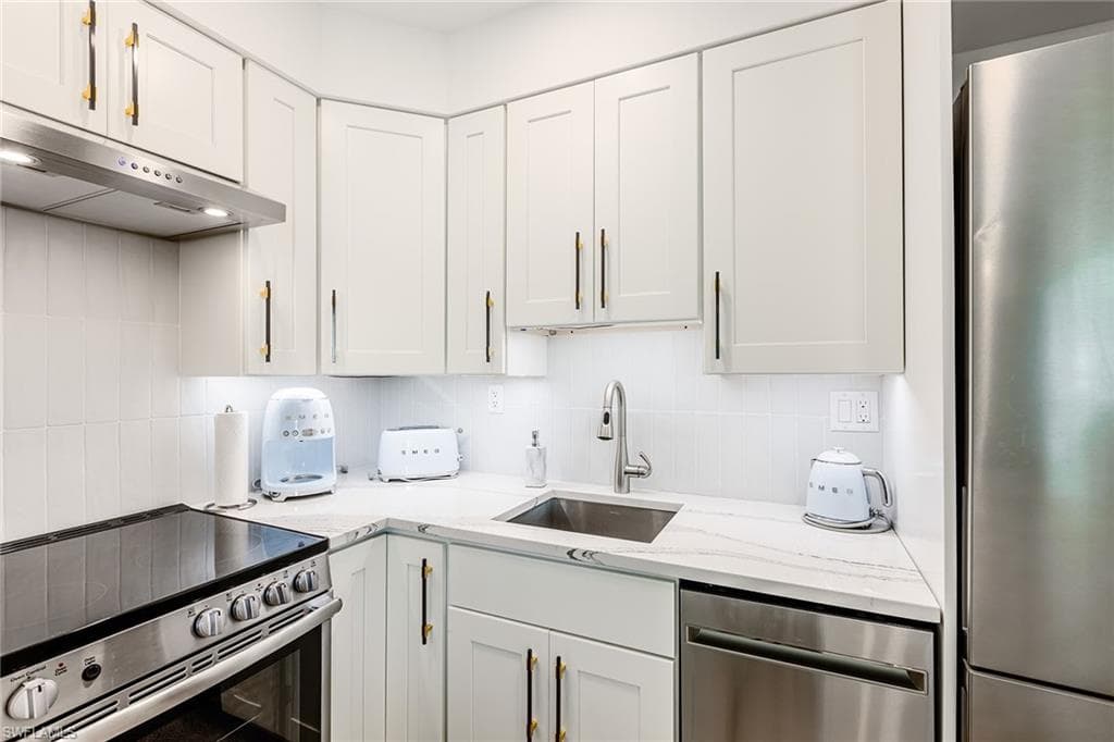 235 Seaview Ct G1, Marco Island, FL 34145-6