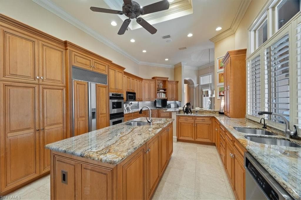 550 21st Ave S, Naples, FL 34102-15