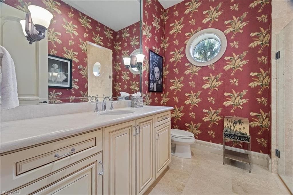 550 21st Ave S, Naples, FL 34102-29