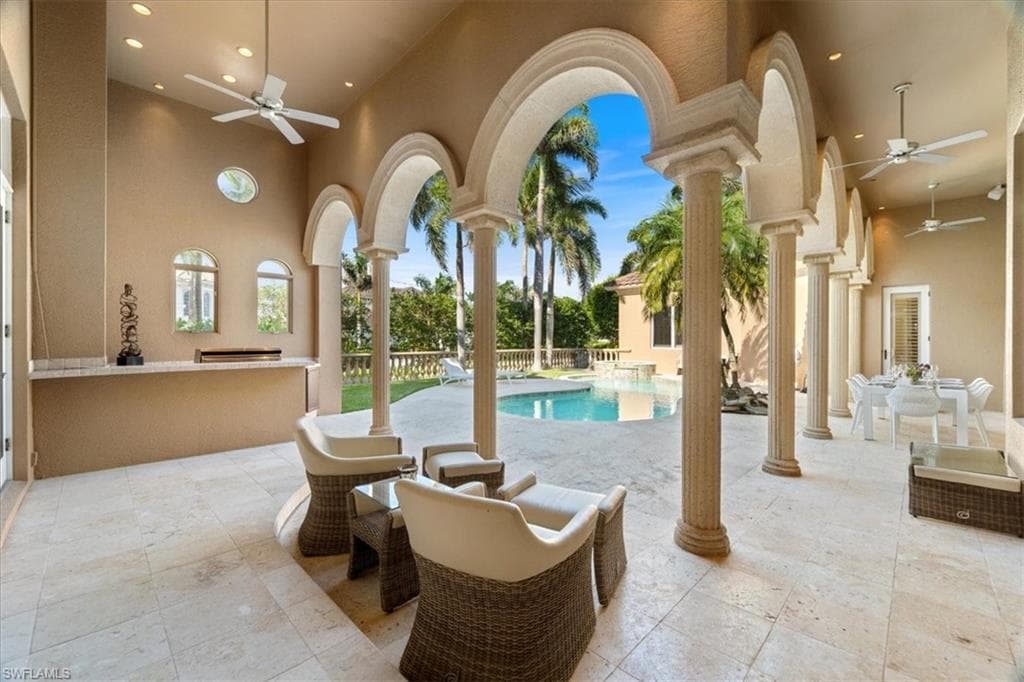 550 21st Ave S, Naples, FL 34102-34