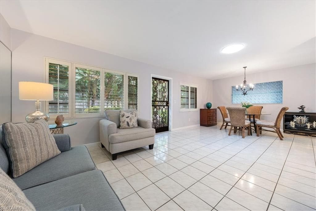 1147 Shady Rest Ln, Naples, FL 34103-10