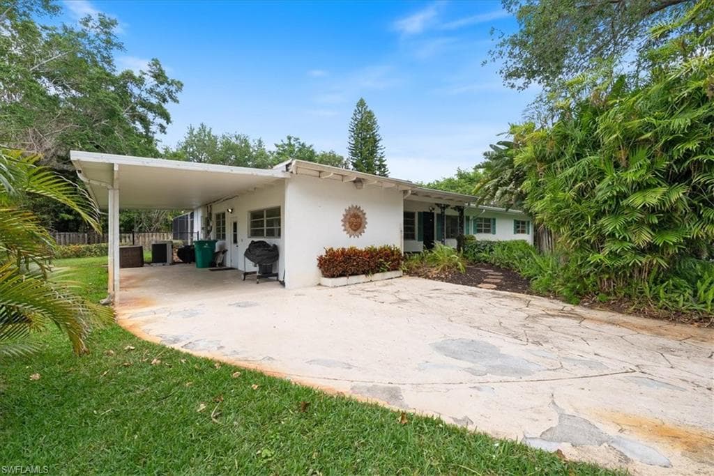 1147 Shady Rest Ln, Naples, FL 34103-31