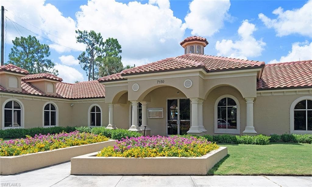 2944 Mona Lisa Blvd, Naples, FL 34119-27