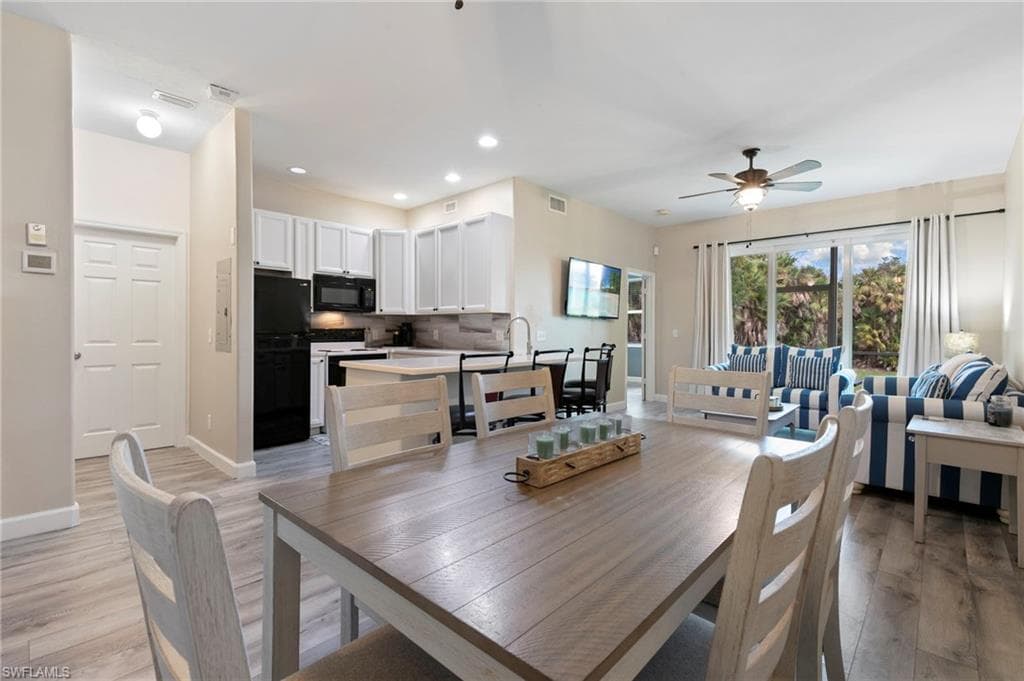 462 Tallwood St 101, Marco Island, FL 34145-15