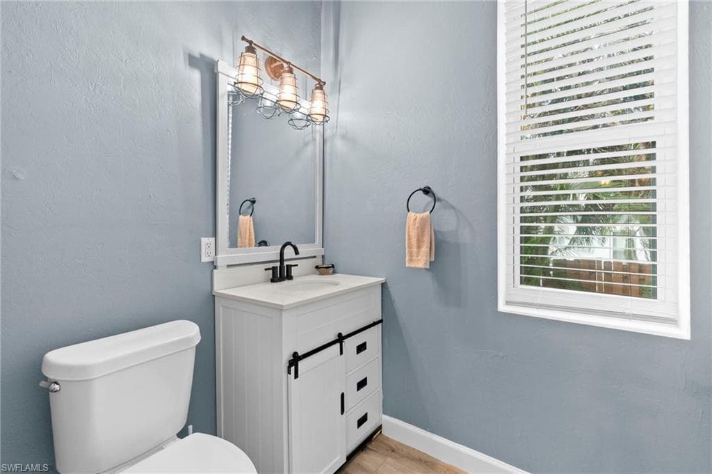 462 Tallwood St 101, Marco Island, FL 34145-25