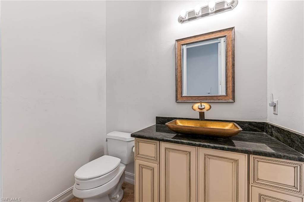 111 17th St NW, Naples, FL 34120-15