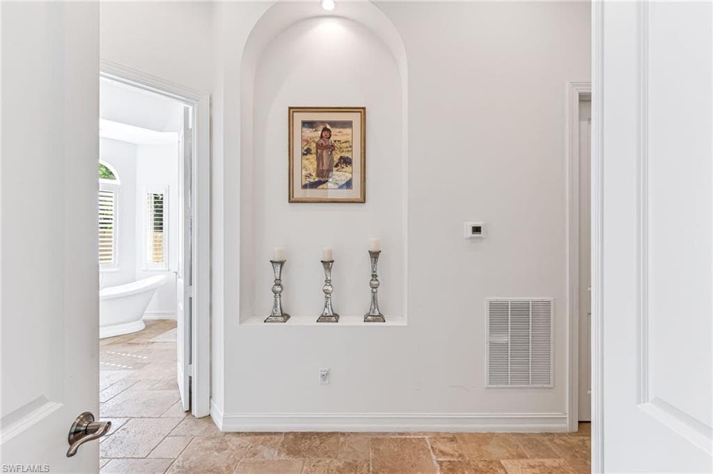 111 17th St NW, Naples, FL 34120-16