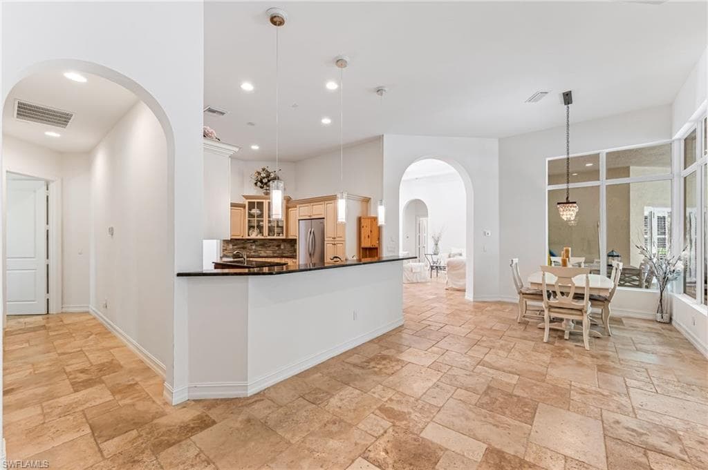 111 17th St NW, Naples, FL 34120-22