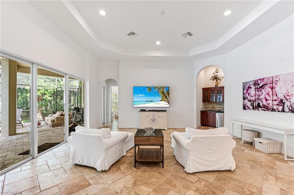 111 17th St NW, Naples, FL 34120-30