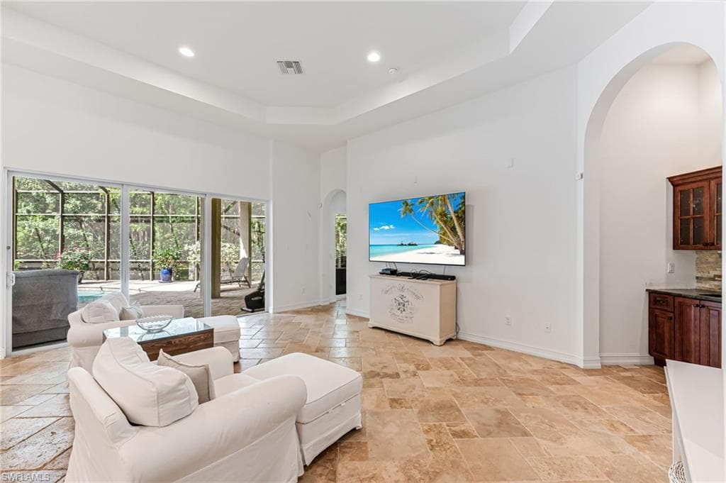 111 17th St NW, Naples, FL 34120-31