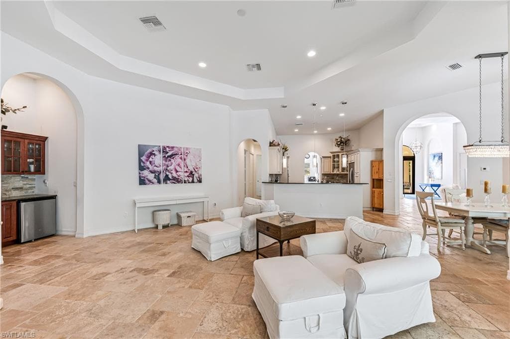 111 17th St NW, Naples, FL 34120-33