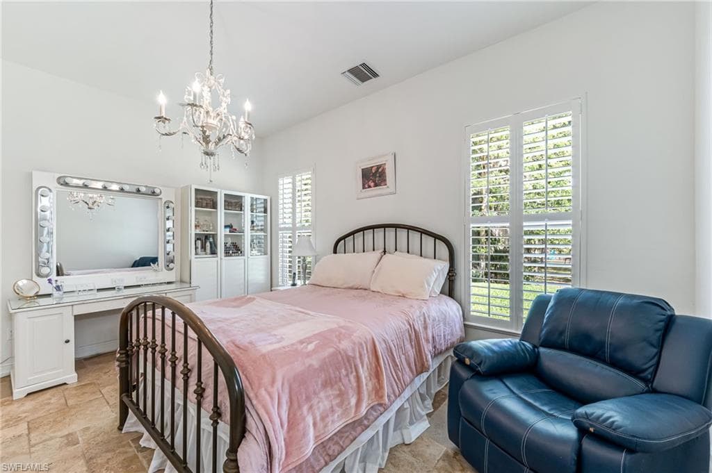 111 17th St NW, Naples, FL 34120-39