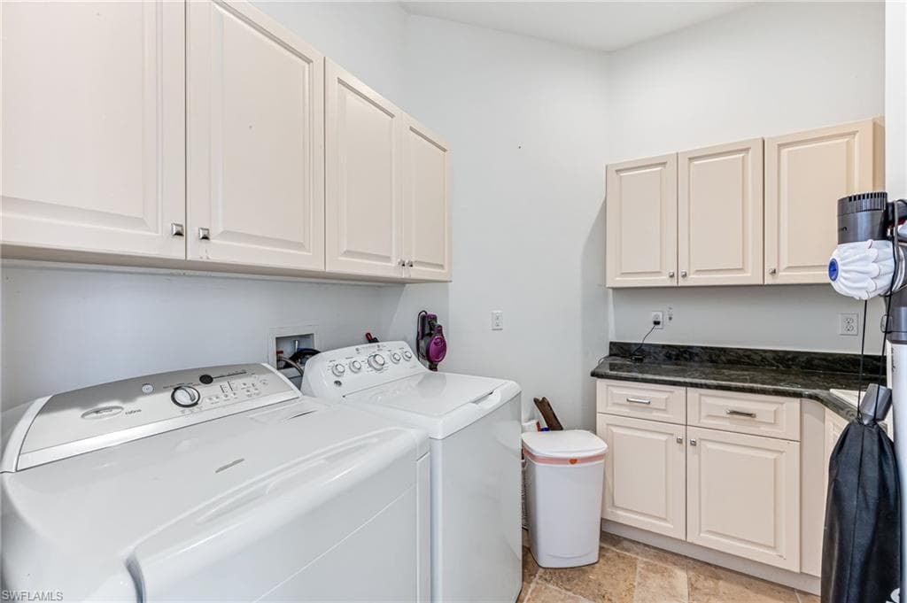 111 17th St NW, Naples, FL 34120-44