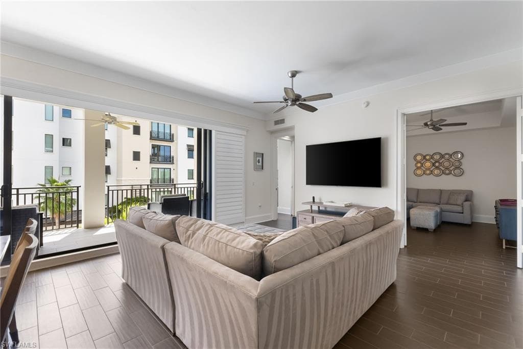 1030 3rd Ave S 319, Naples, FL 34102-9