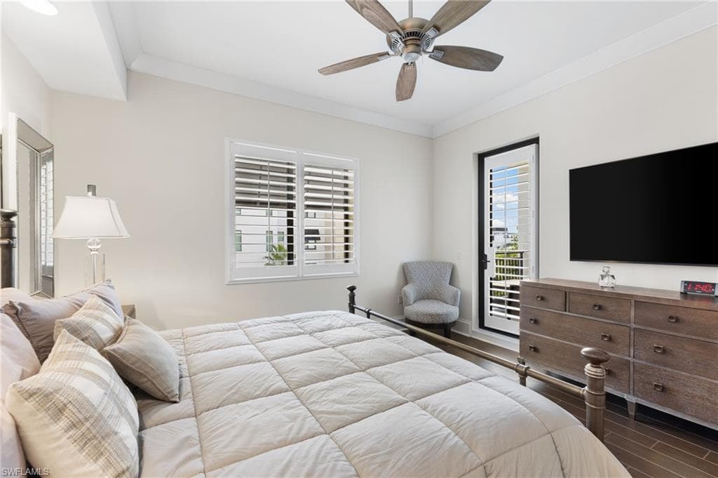 1030 3rd Ave S 319, Naples, FL 34102-19