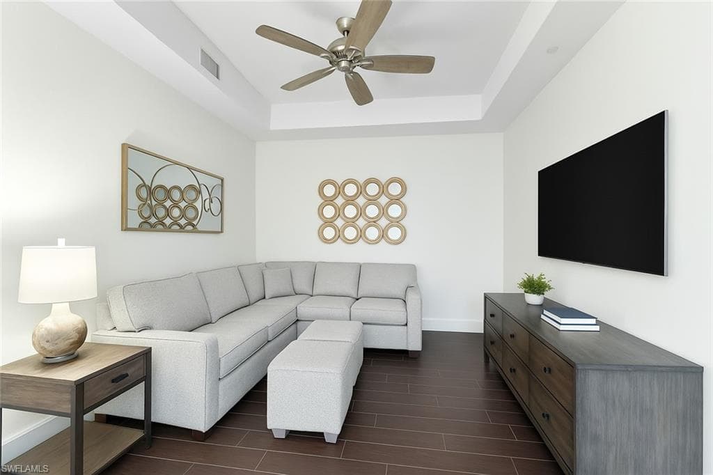1030 3rd Ave S 319, Naples, FL 34102-30
