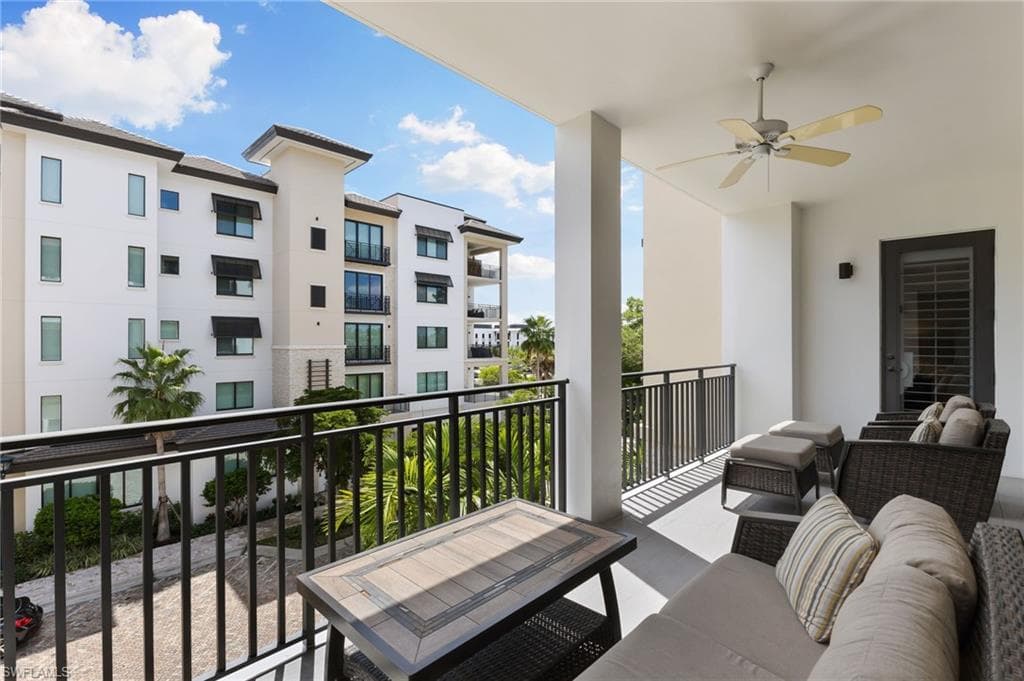 1030 3rd Ave S 319, Naples, FL 34102-36
