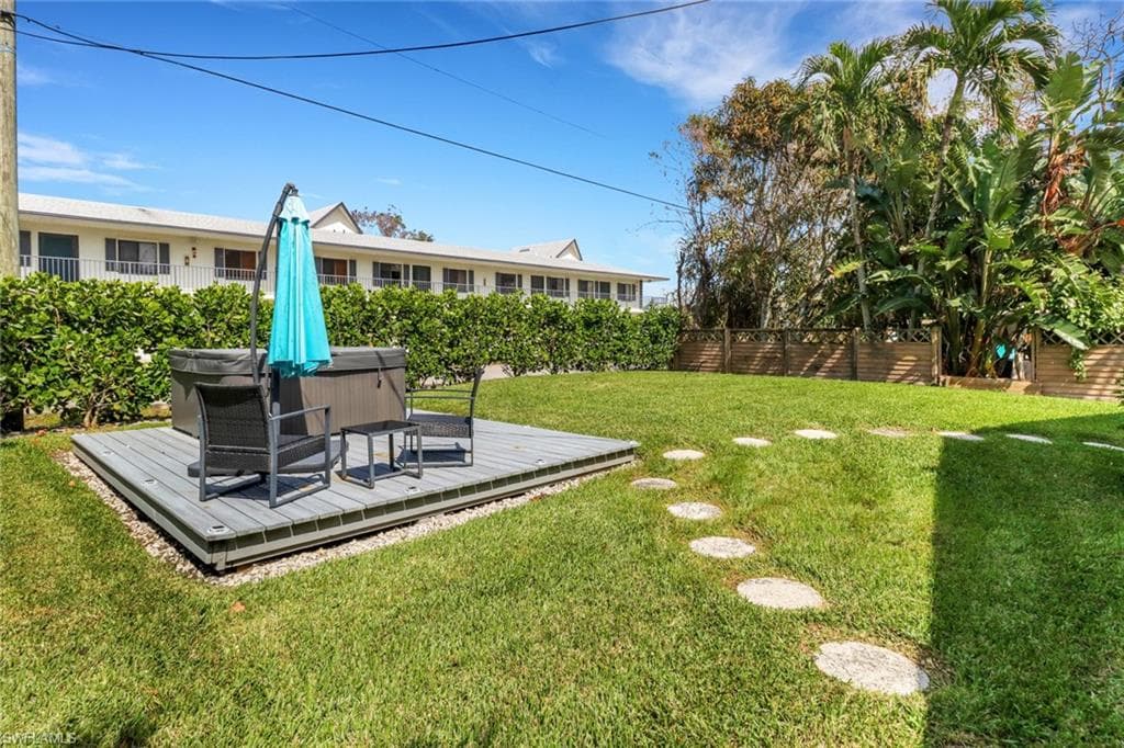 1205 Creech Rd, Naples, FL 34103-19