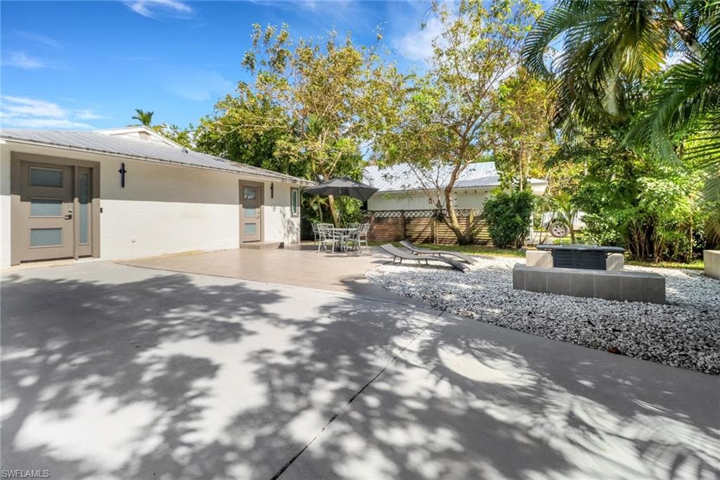1205 Creech Rd, Naples, FL 34103-21