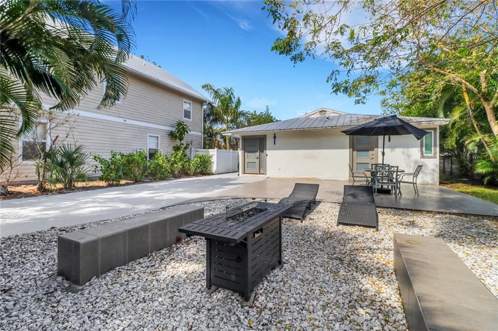 1205 Creech Rd, Naples, FL 34103-6