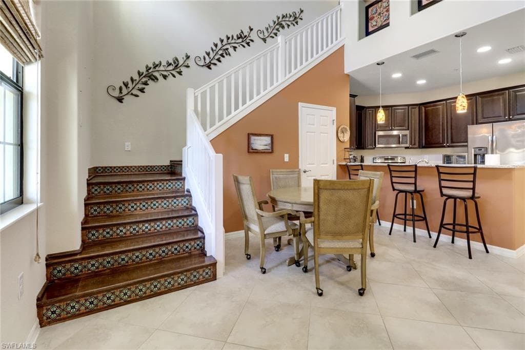 9065 Albion Ln N 4903, Naples, FL 34113-8