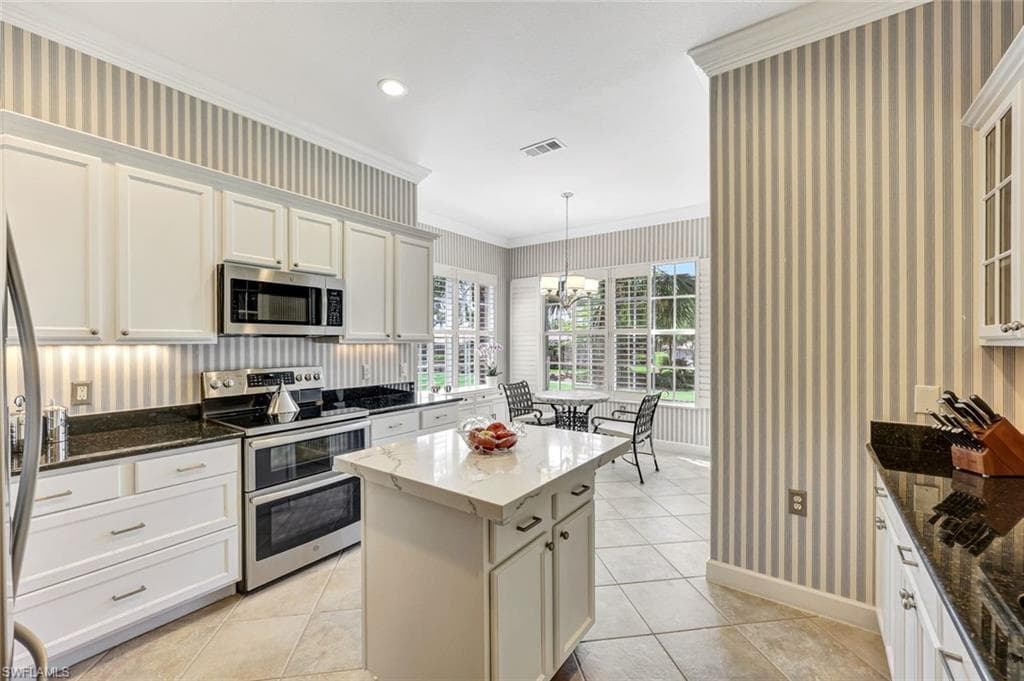 9041 Whimbrel Watch Ln 201, Naples, FL 34109-11