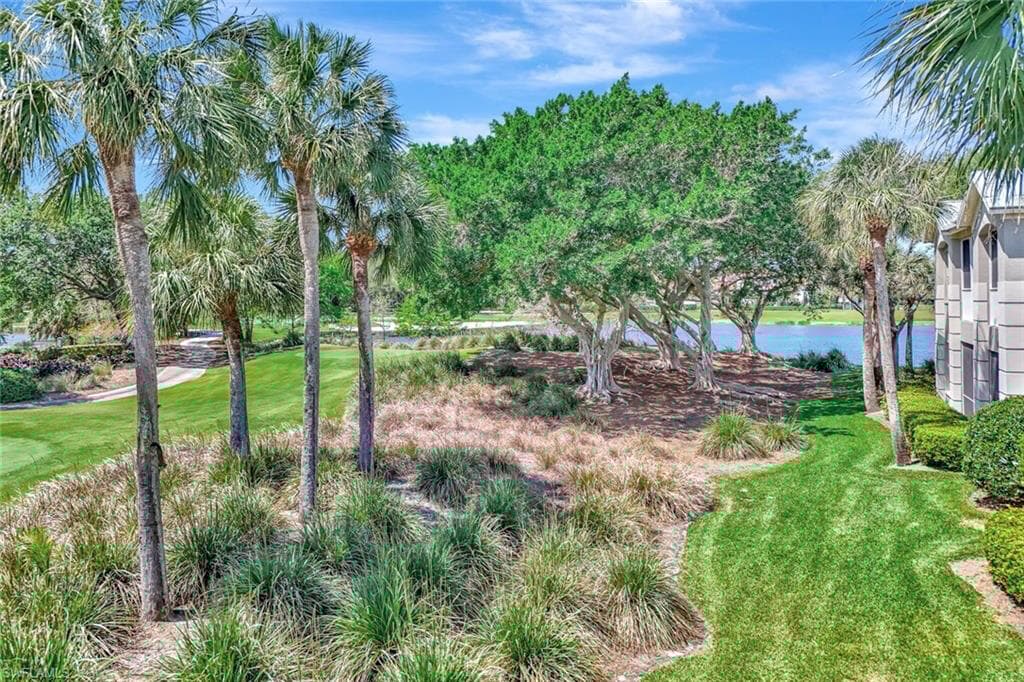 9041 Whimbrel Watch Ln 201, Naples, FL 34109-2