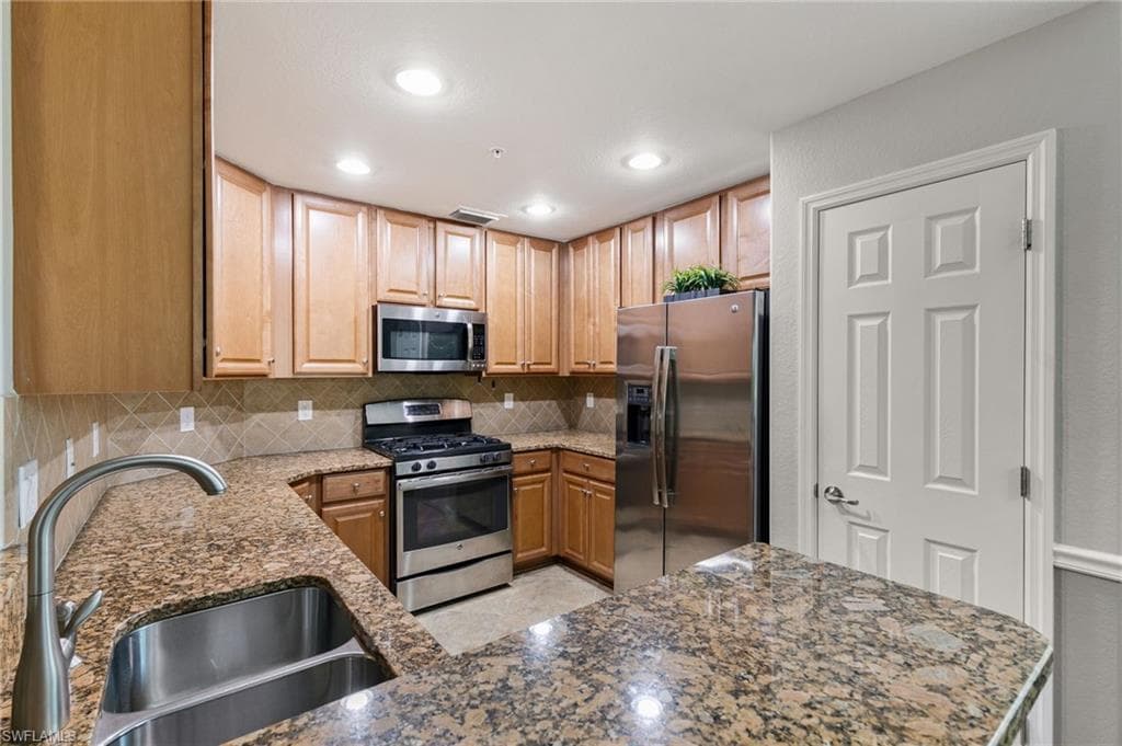 3161 Aviamar Cir 101, Naples, FL 34114-12