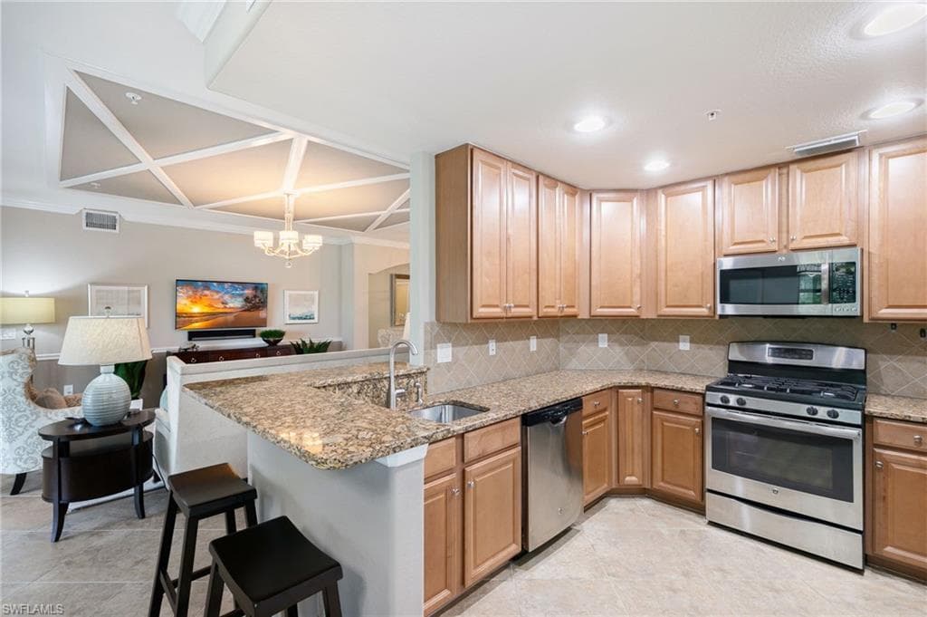 3161 Aviamar Cir 101, Naples, FL 34114-13