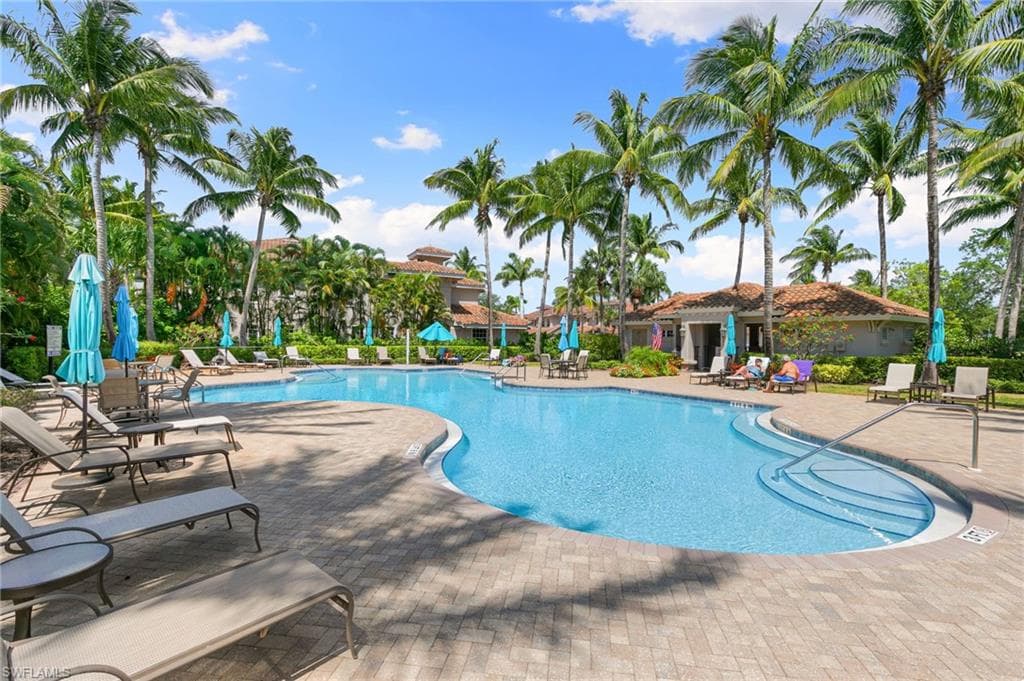 3161 Aviamar Cir 101, Naples, FL 34114-35