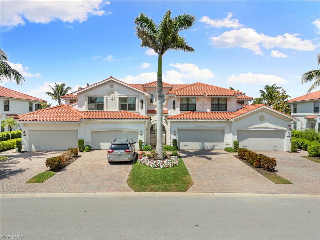 3161 Aviamar Cir 101, Naples, FL 34114-3