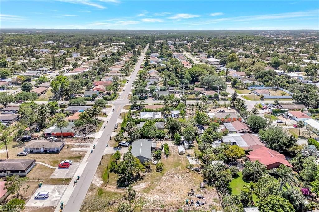 5421 Martin St, Naples, FL 34113-15