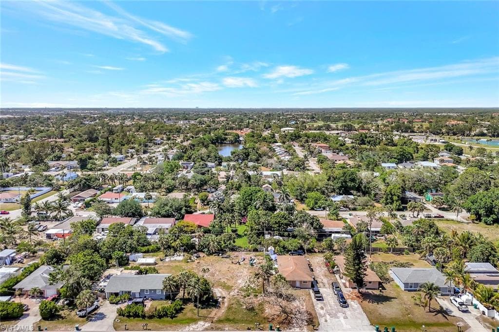 5421 Martin St, Naples, FL 34113-25