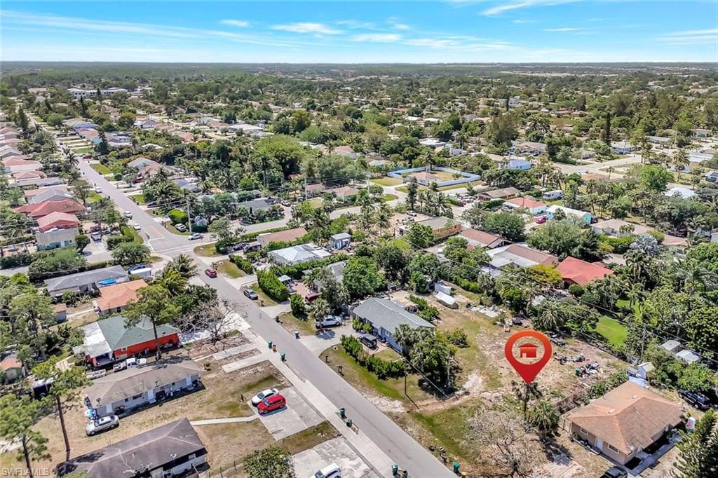 5421 Martin St, Naples, FL 34113-2