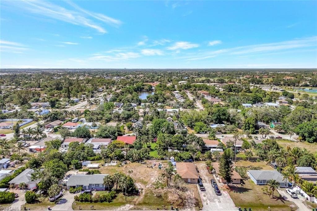 5421 Martin St, Naples, FL 34113-5