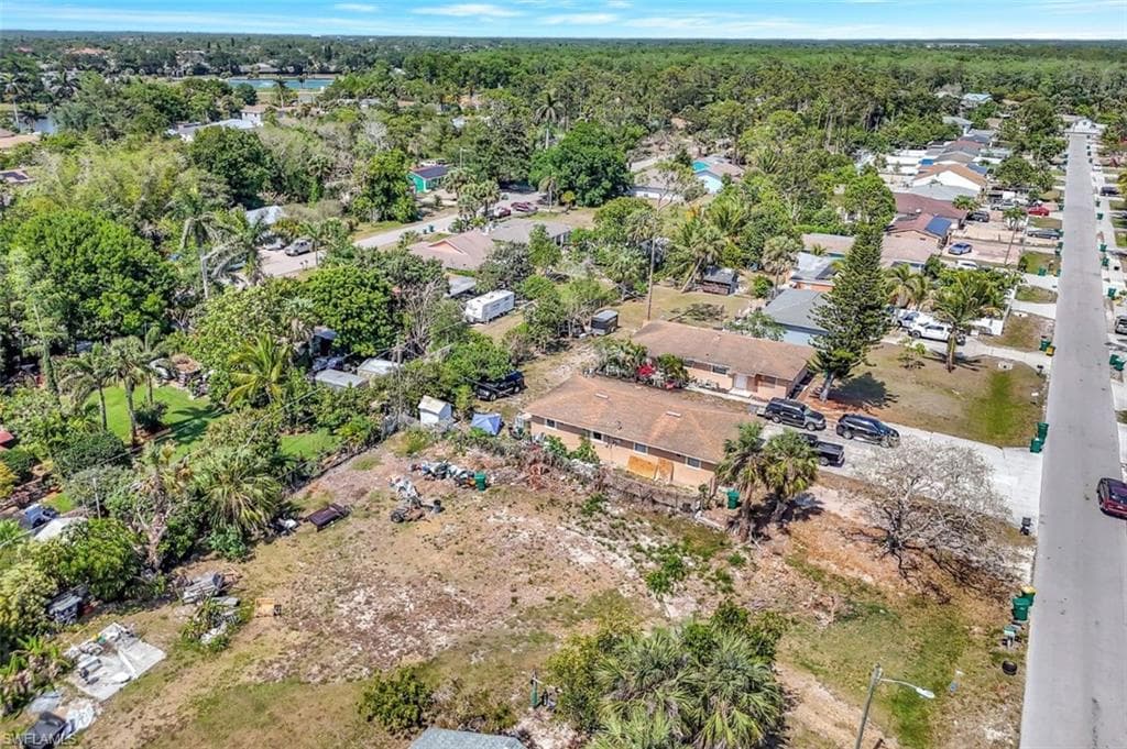 5421 Martin St, Naples, FL 34113-7