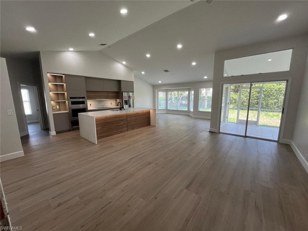2285 River Reach Dr, Naples, FL 34104-1