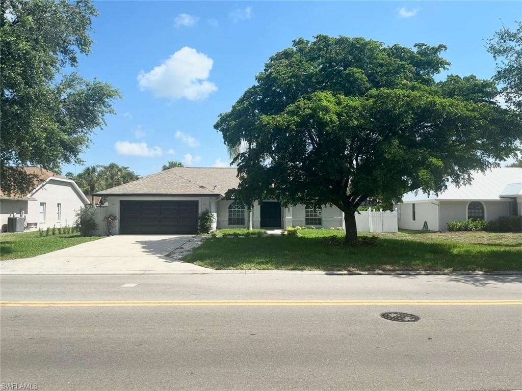 2285 River Reach Dr, Naples, FL 34104-3