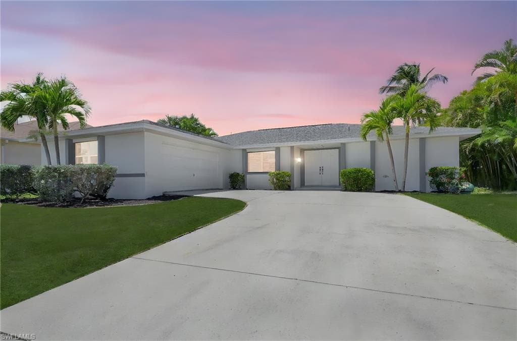 2226 19th Pl, Cape Coral, FL 33990-1