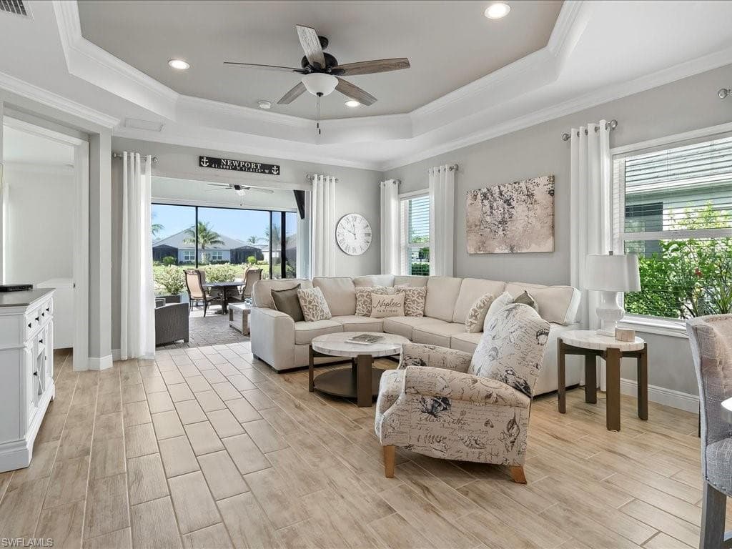 2138 Marquesa Cir, Naples, FL 34112-9