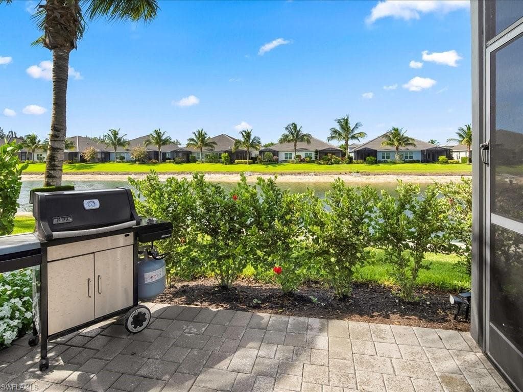 2138 Marquesa Cir, Naples, FL 34112-21