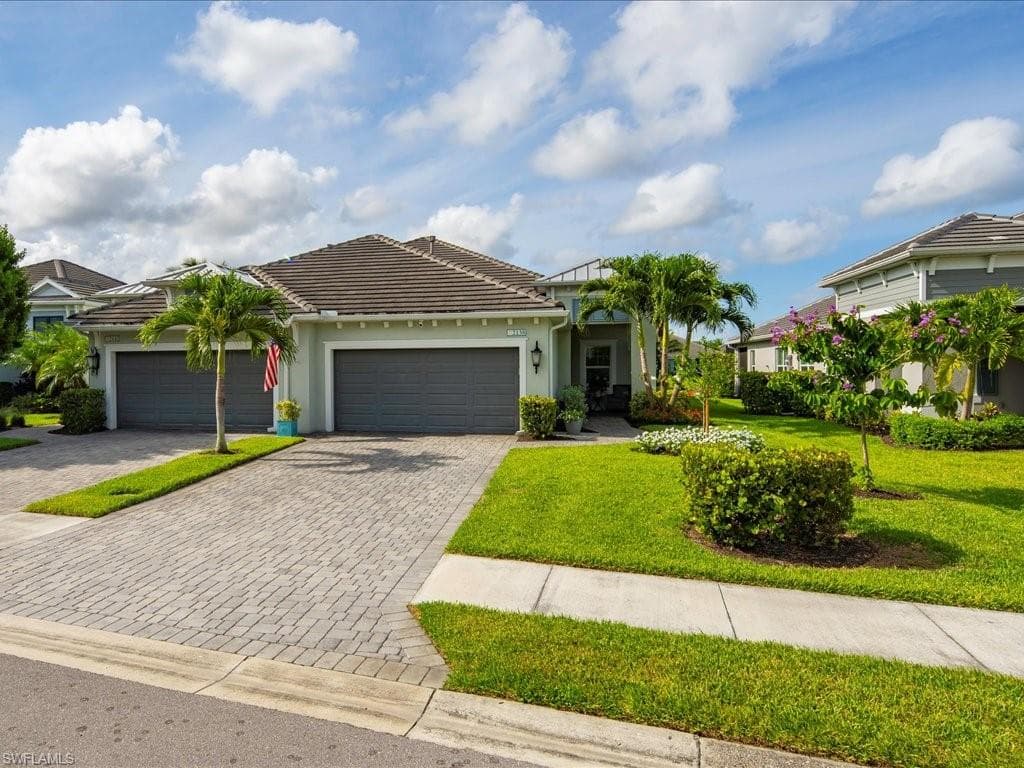 2138 Marquesa Cir, Naples, FL 34112-2