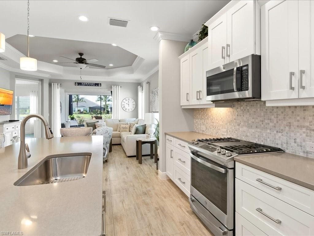 2138 Marquesa Cir, Naples, FL 34112-4
